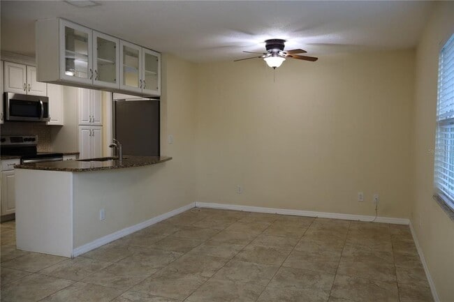 Building Photo - 1009 Sumner Blvd