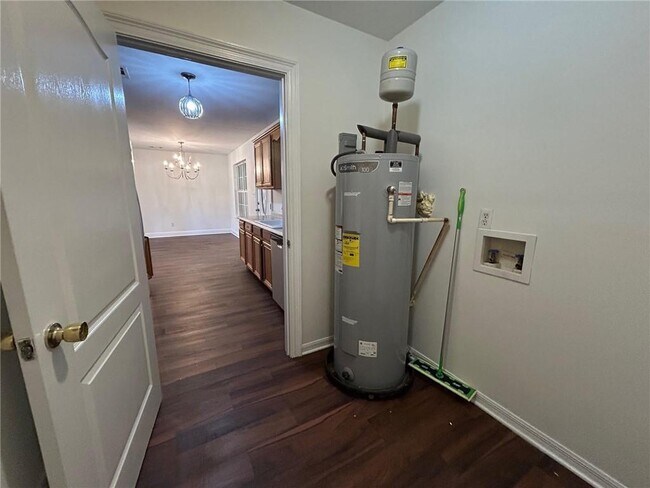 Building Photo - 7750 Smith Rd