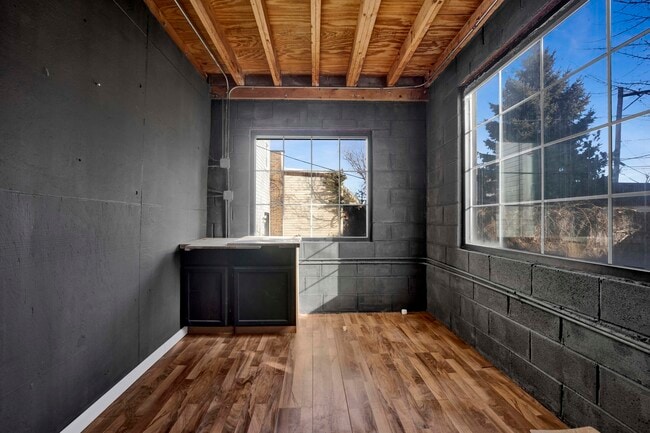 Building Photo - 3651 S Archer Ave