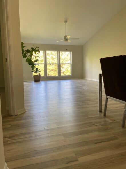 Building Photo - 5355 Cooper Rd