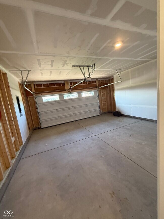 Building Photo - 15310 Swallow Fls Wy
