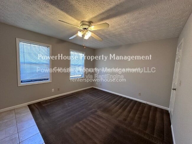 Building Photo - 502 Oakwood Ct