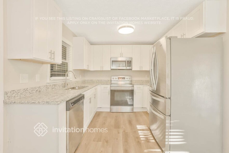 Building Photo - 1948 Englewood Way SW