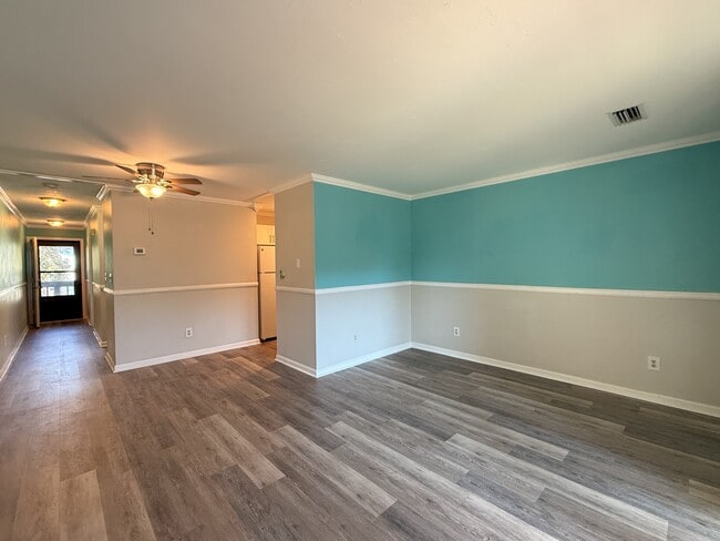 Building Photo - 7700 Porcher Dr