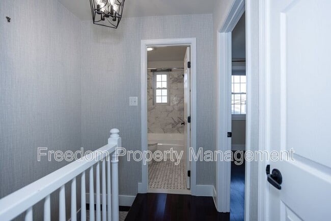 Building Photo - 102 Lynhaven Dr