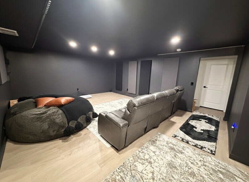 Home Theatre - 6344 W Copper Hawk Dr