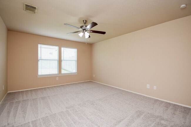 Building Photo - 9602 Siano Pines Dr