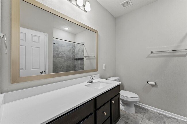 Building Photo - 15335 Oakheath Colony Ln