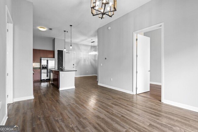 Building Photo - 711 Cosmopolitan Dr NE