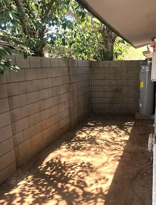 Building Photo - TERRIFIC 2 BEDROOMS 1 BATH SINGLE STORY FO...