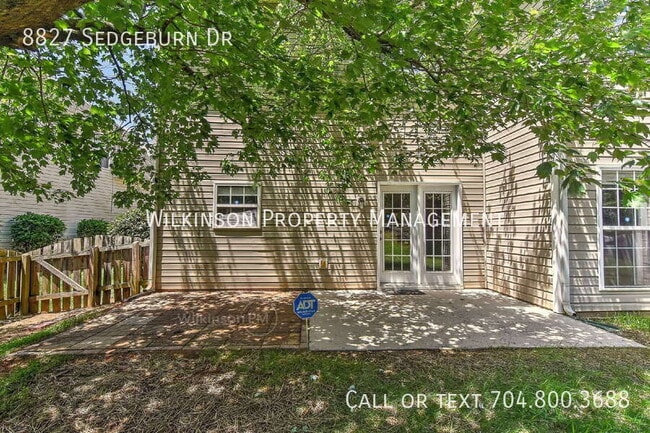 Building Photo - 8827 SedgeBurn Dr