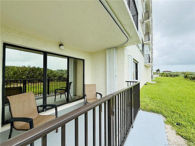 Building Photo - 9490 S Ocean Dr