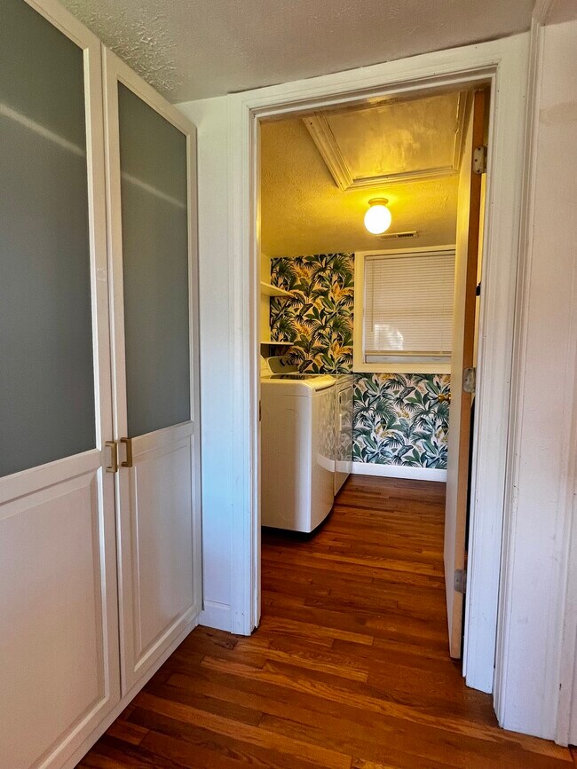 Building Photo - 125 Berry Mountain Rd