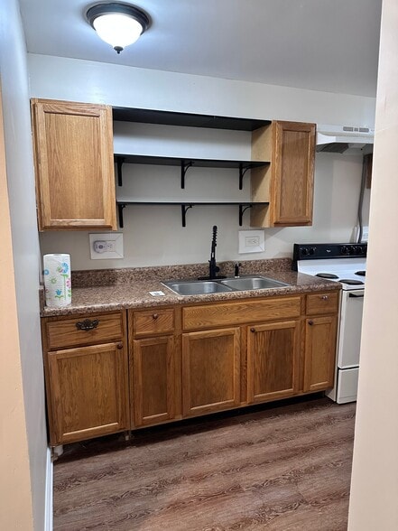 Building Photo - 4837 Cascade Dr