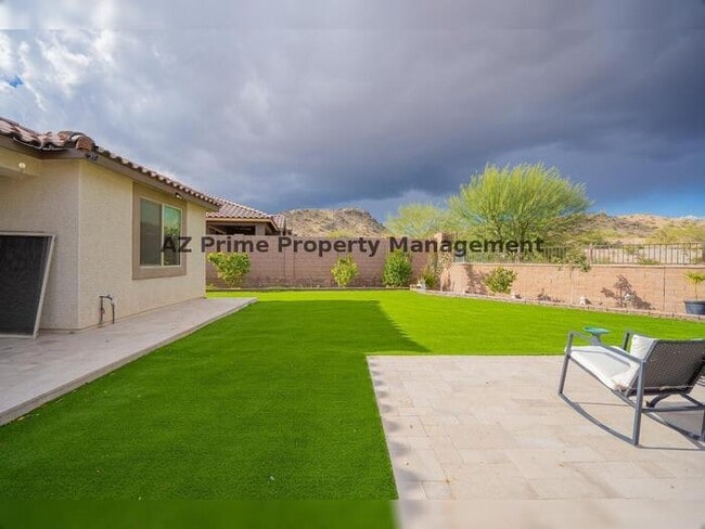 Building Photo - 16512 W Desert Ln