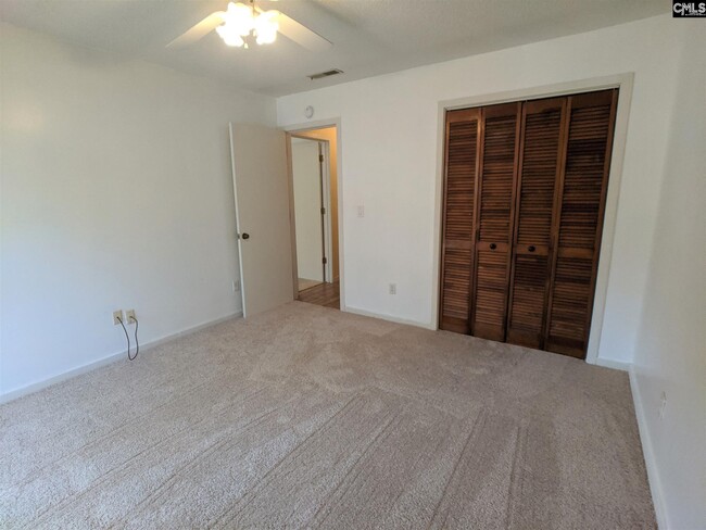 Building Photo - 5004 Village Creek Dr