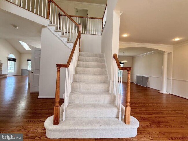 Building Photo - 43520 Lucketts Bridge Cir