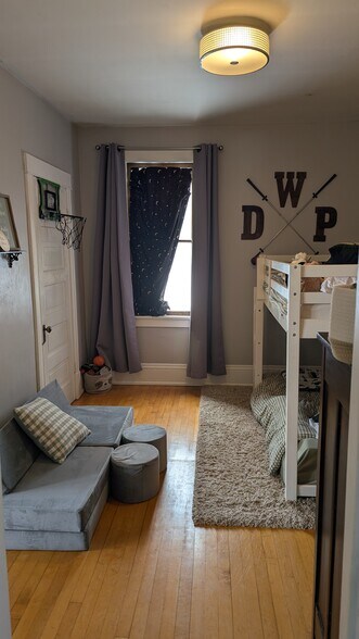 Building Photo - 1534 Jefferson St NE