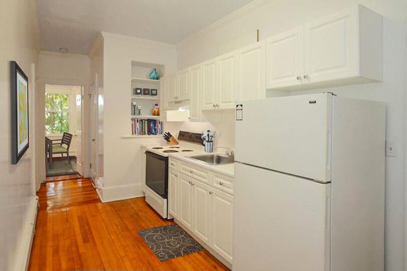 Building Photo - 21 Fairbanks St