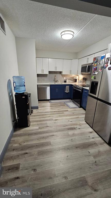 Building Photo - 20926 Valley Forge Cir