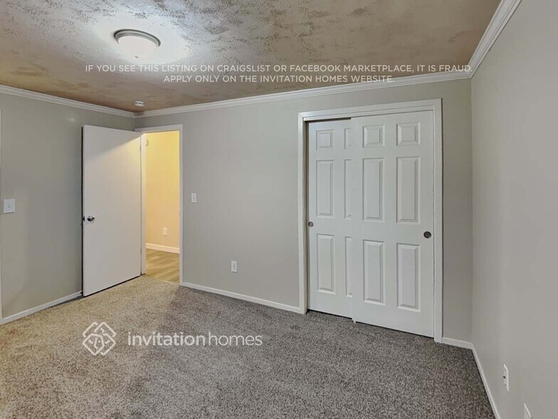 Building Photo - 6123 99th St NE