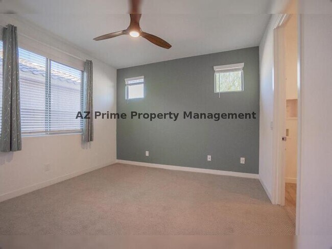 Building Photo - 3719 S 63rd Dr