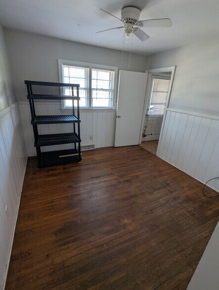 Building Photo - 1018 Willowbrook Dr