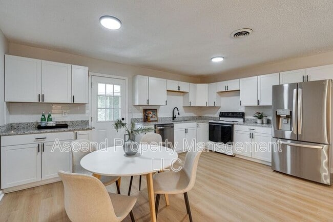 Building Photo - 9158 Westminister Cir Dr