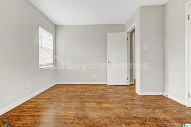 Building Photo - Beautifully Renovated Home in Adamsville -...