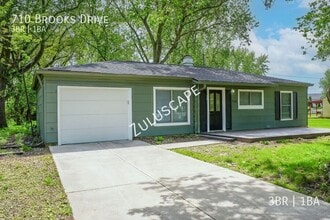 Building Photo - 710 Brooks Dr
