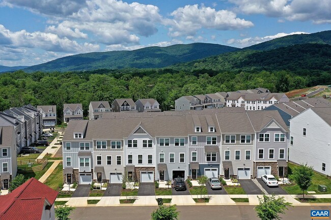 Building Photo - 5997 McComb St