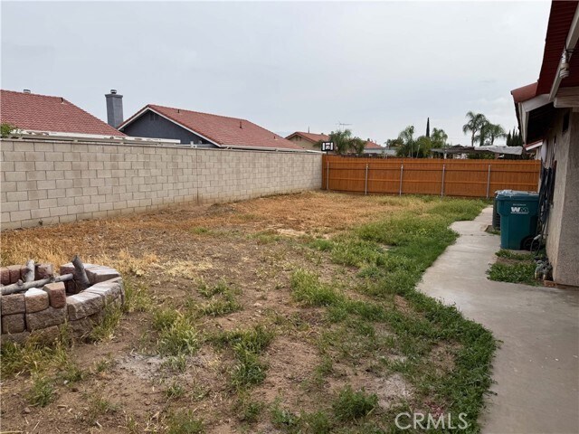 Building Photo - 25274 Woodcreek Ct