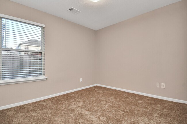 Building Photo - 4918 Jarl Ct