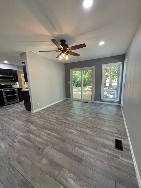 Building Photo - 106 Oak Hills Dr