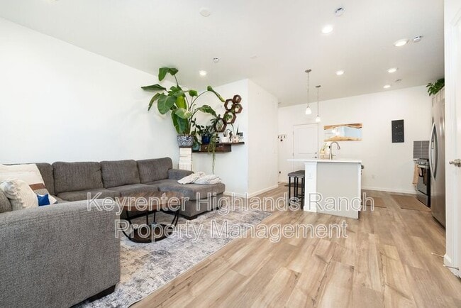 Building Photo - 8377 Lorenzo Ln