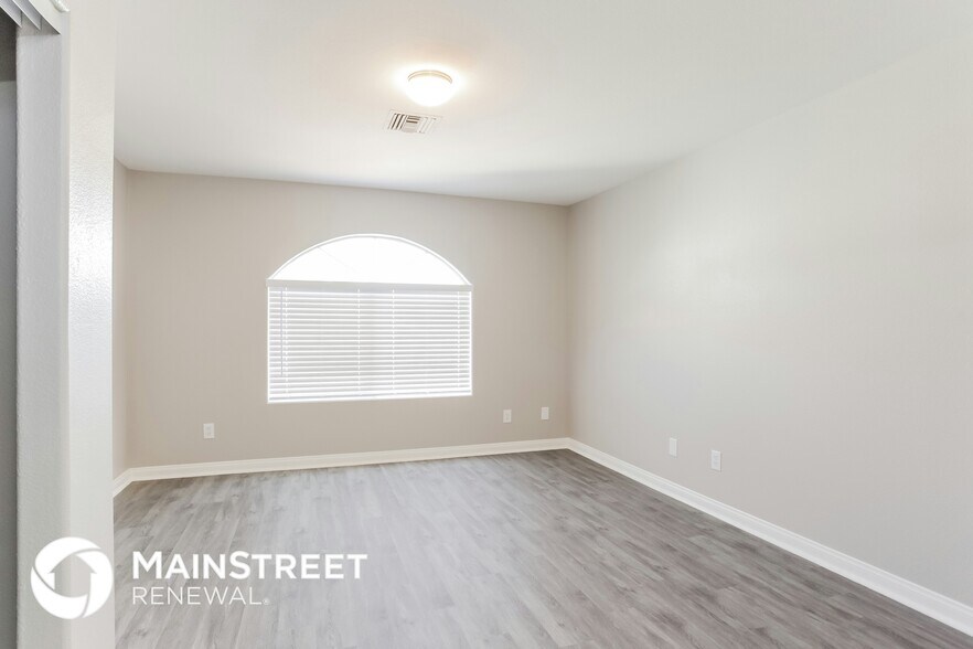 Building Photo - 4345 E Philadelphia Ave