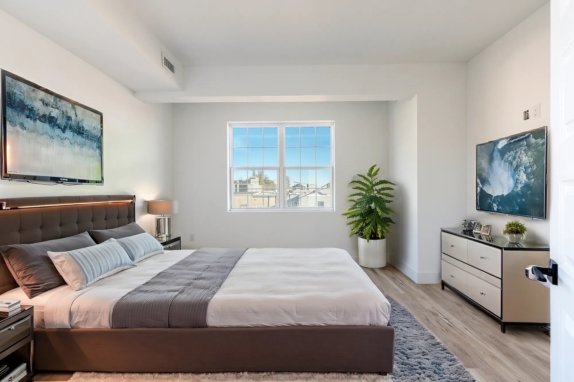 Building Photo - 809 Diamond St