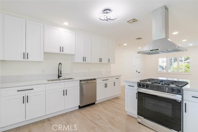 Building Photo - 8108 Lemona Ave