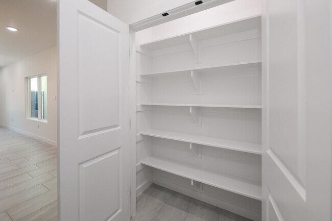 Building Photo - 8218 Casa Verde Rd