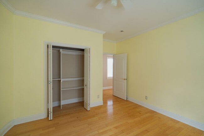 Building Photo - 8240 Sheffield Rd