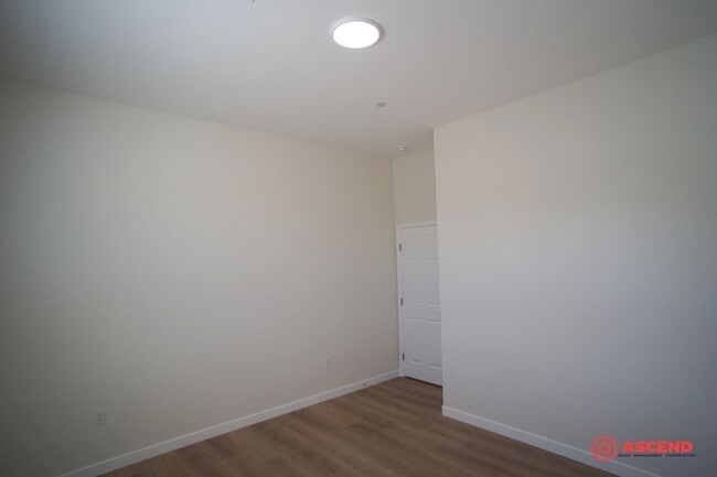 Building Photo - Brand New Home In Tehachapi!