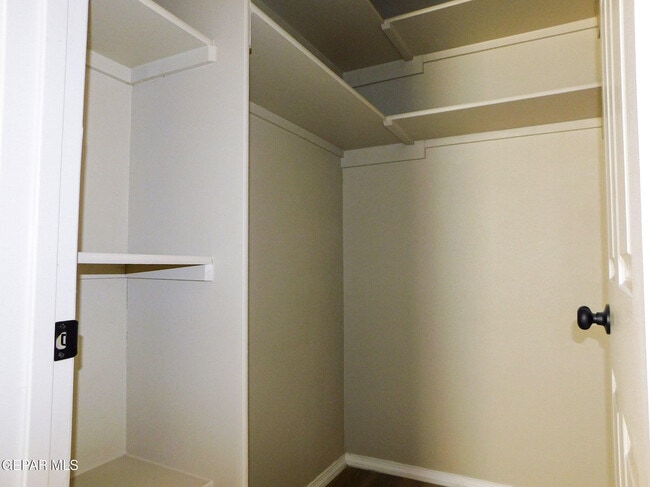 Building Photo - 8940 Ankerson St