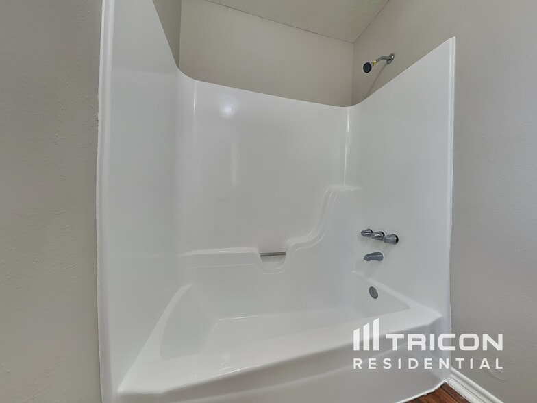 Building Photo - 24122 Spring Mill Ln