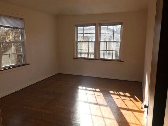South facing bedroom - 6511 7th Ave