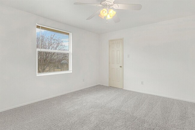 Building Photo - 10876 Rankin Dr