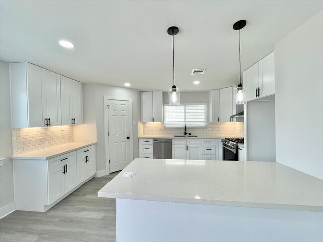 Building Photo - 20919 Hall Colony Ct