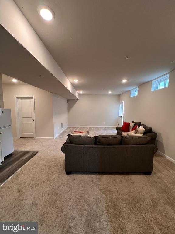 Building Photo - 9867 Selkie Ln