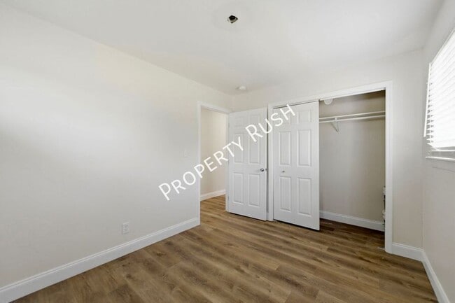 Building Photo - 6107 Vance Cir