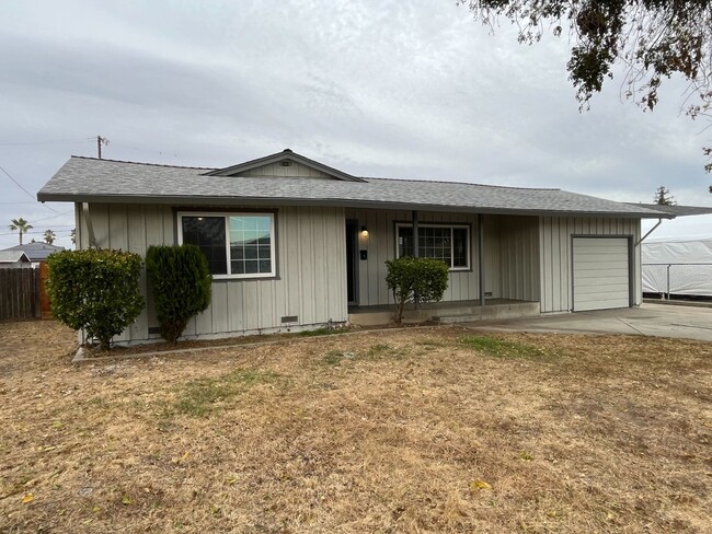 Building Photo - Stunningly Remodeled 3-Bedroom Home in Mer...