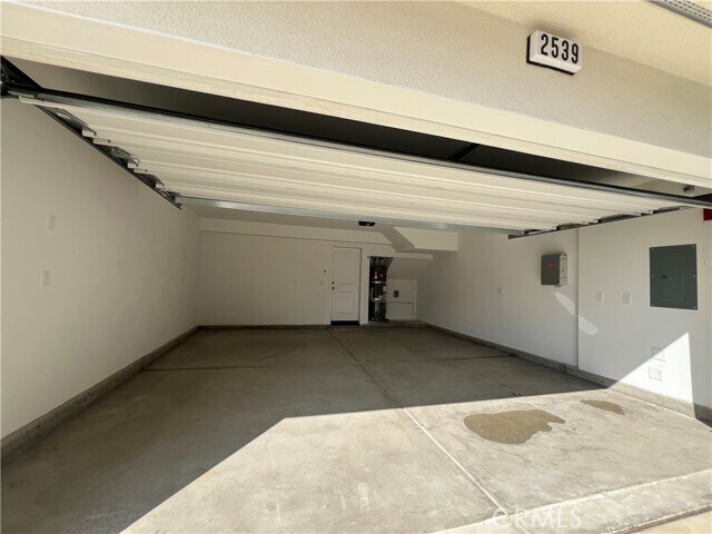 Building Photo - 2539 Dorris St